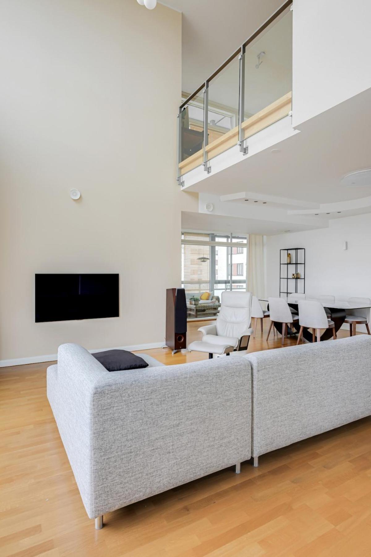 A Beautiful Penthouse With Sauna And Sea View 176M2 Huoneisto *